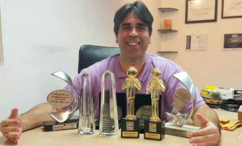 Julio Mendes - Gestor de Sucesso do Cliente na Exact Sales, fundador da Mais Uau e palestrante.