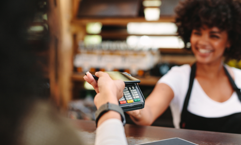 Parcelamento inteligente amplia poder de compra do consumidor e é solução para fugir dos juros abusivos do cartão de crédito - Fonte: Canva Pro