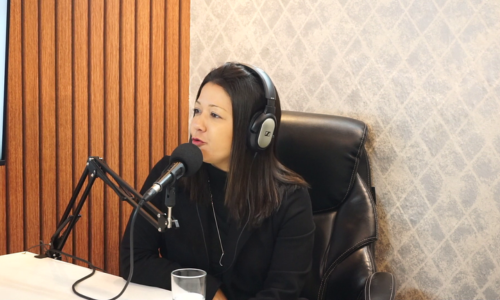 Euriale Voidela entrevista Carolina Nucci Nishiyamamoto no episódio 9 da 8a. temporada do PodCast Comitê de Clientes do Portal Customer b